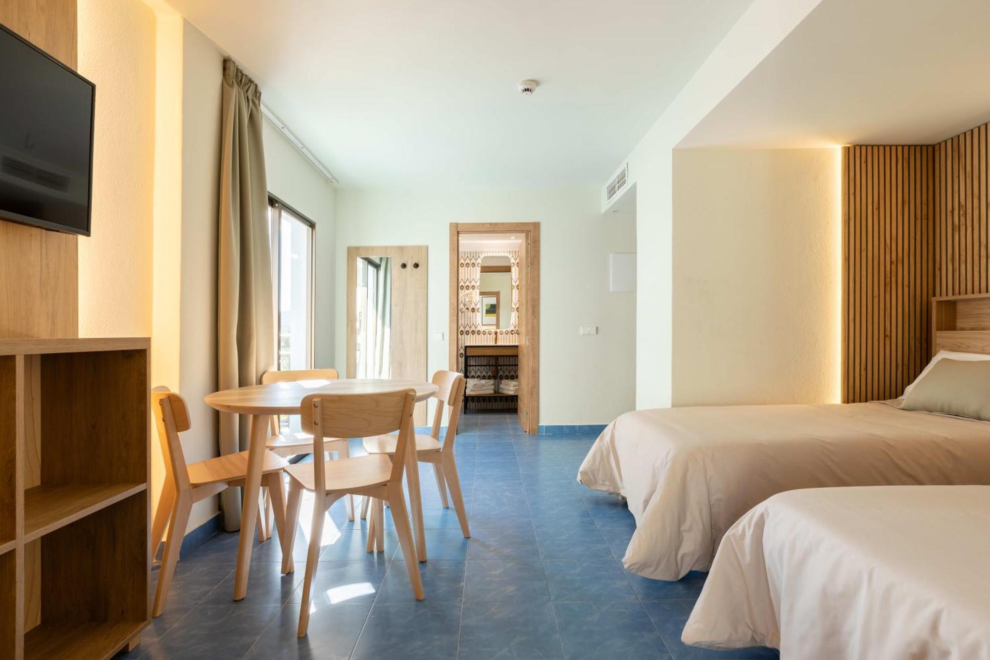The Blue Apartments - Adults Only San Antonio Abad Exterior foto