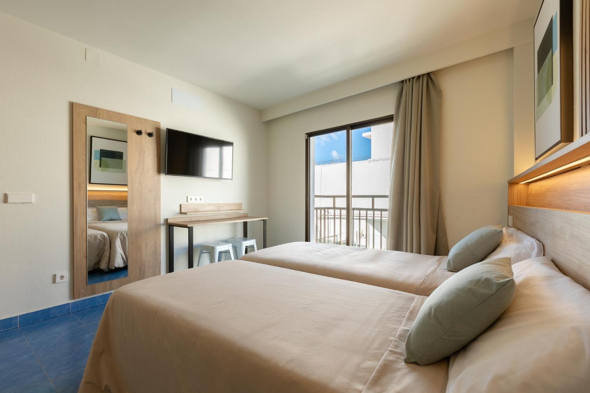 The Blue Apartments - Adults Only San Antonio Abad Exterior foto