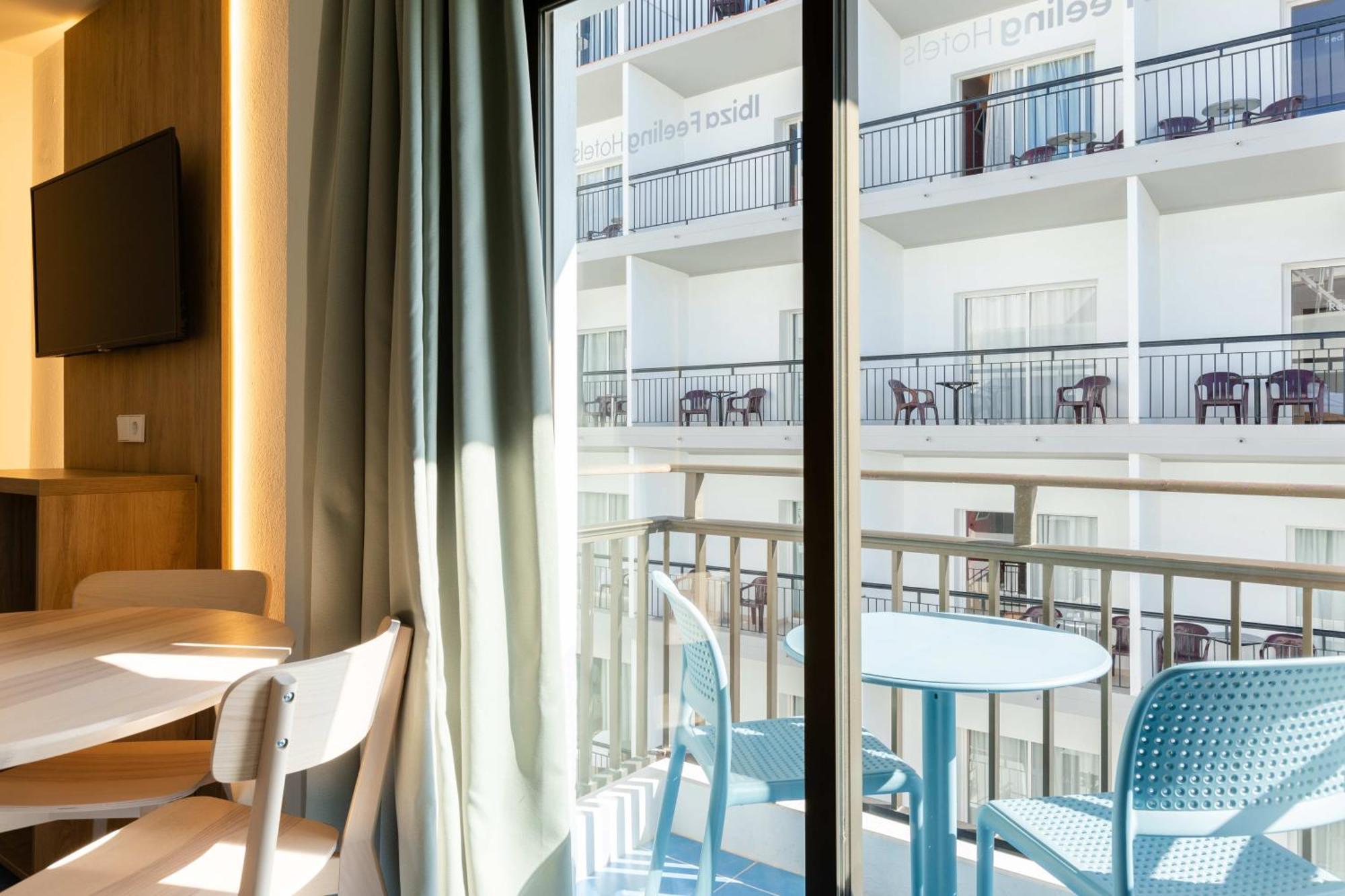 The Blue Apartments - Adults Only San Antonio Abad Exterior foto